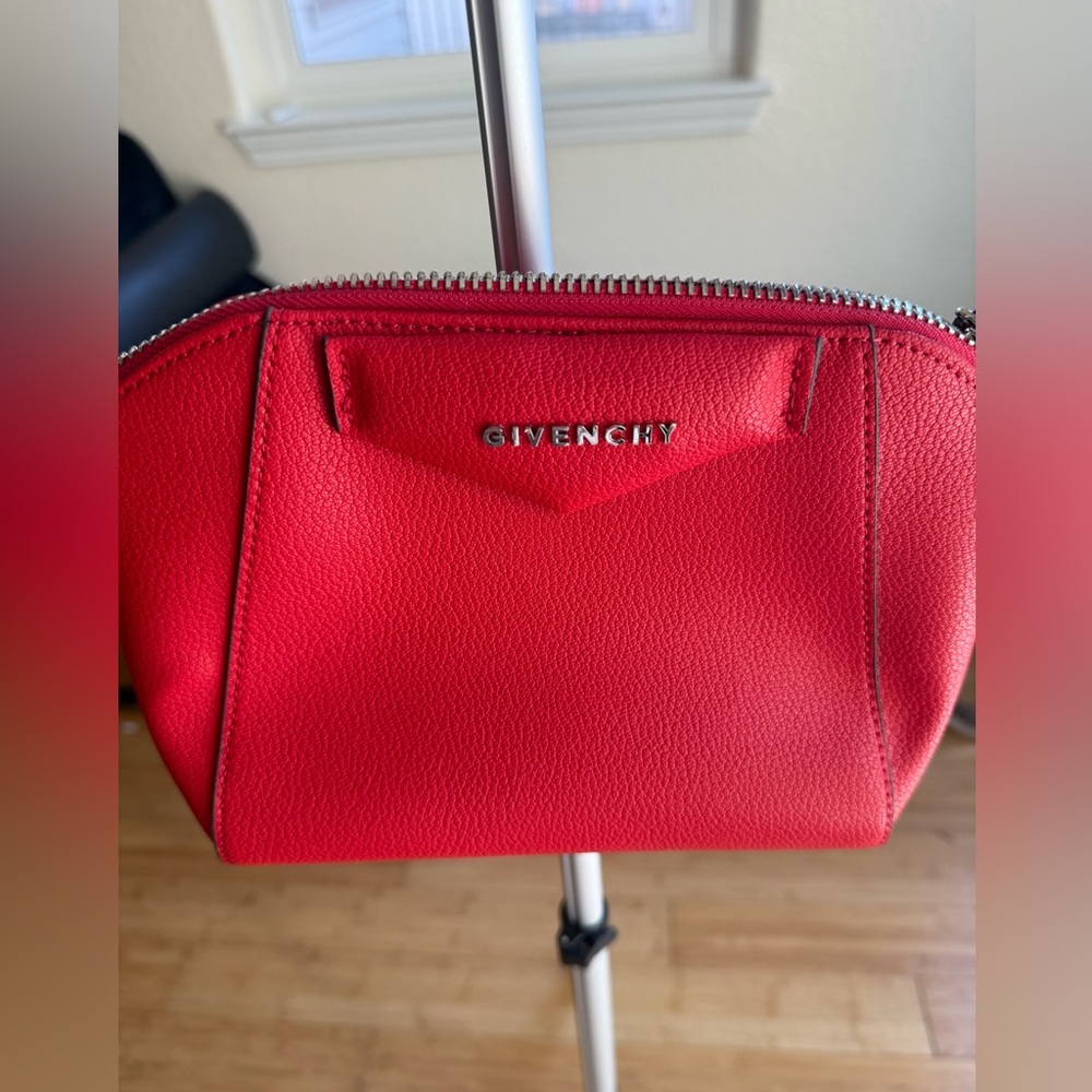 Red Fashion Zippered Bag